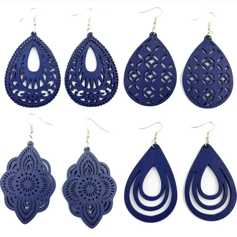 ⭐️ 5 for $25 Natural Wood Navy Blue Painted Lightweight Carved Earrings - Picture 3 of 4